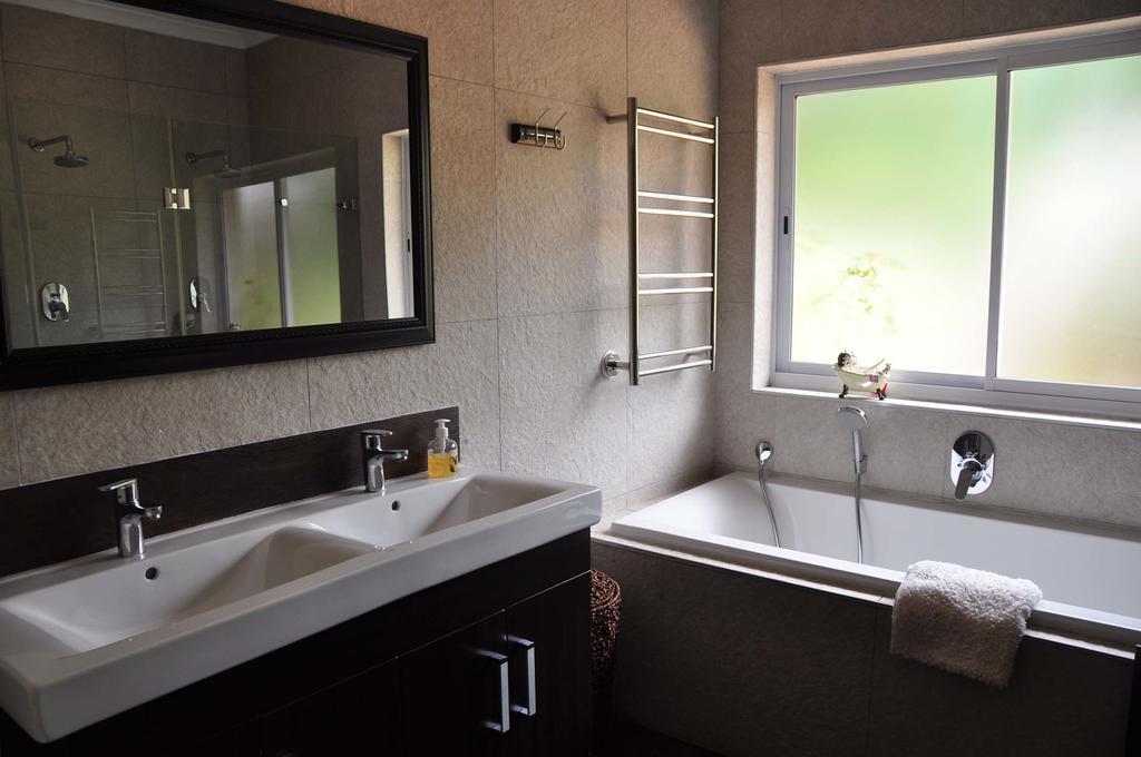 Kierie Kwaak Self Catering Villa Stellenbosch Ngoại thất bức ảnh